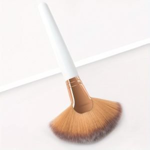 1715873475267-8582040b03ac45e5a28a5f4452ebea08-goods Fan-Shaped Powder Brush - Luxurious and Professional