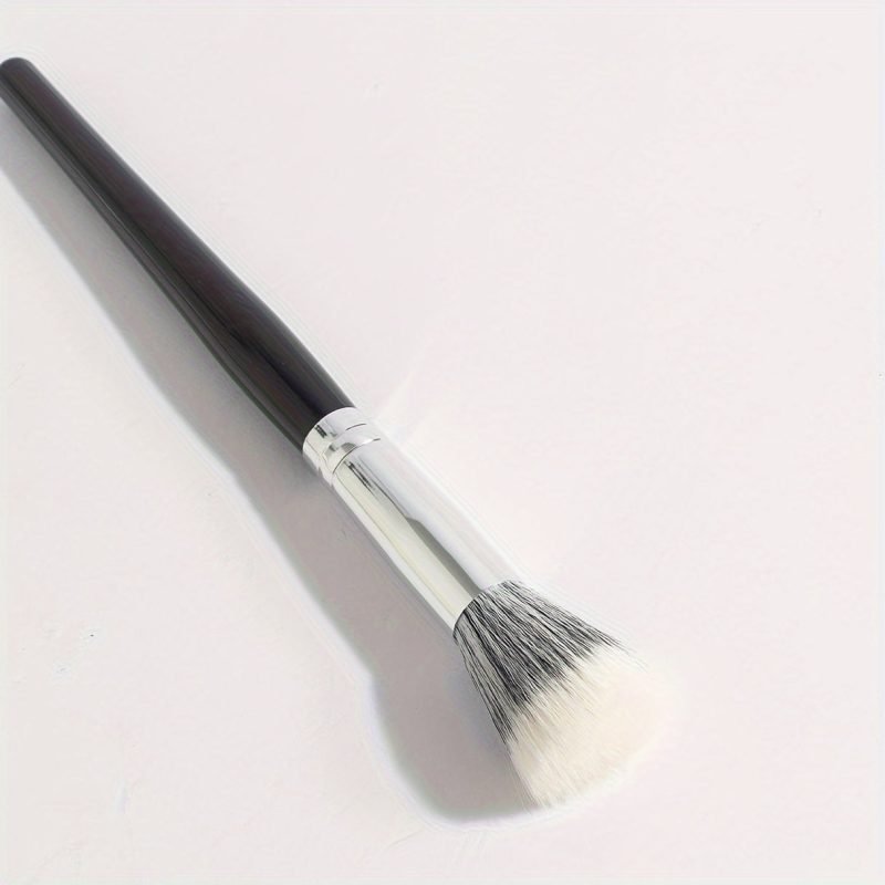 Stippling Rouge Brush - Professional Blush Makeup Tool