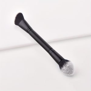 486f8b2ca3bf1161acd7f55f51b0ec42 Double Ended Blush Brush - Expert Foundation and Blush Blender