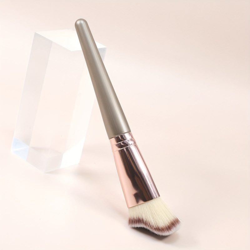 Luxury Sculpting Series: Exclusive Angled Contour Brush