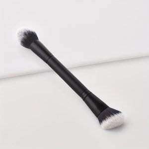 7738104bbd14a67b9301504a4de566c1 Double Ended Blush Brush - Expert Foundation and Blush Blender