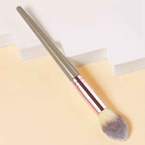806aaf0ab308ff4b85d8b44f52a55dc5 Premium Flame Design Highlighter Brush: Soft, Angled, Ideal for Daily and Professional Makeup