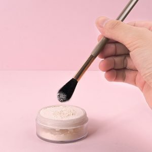 80d1c48ee8bb0be6b7ef5b1a622a94f0-1 Ultra Soft Tapered Highlighter Brush - Flawless Precision & Control