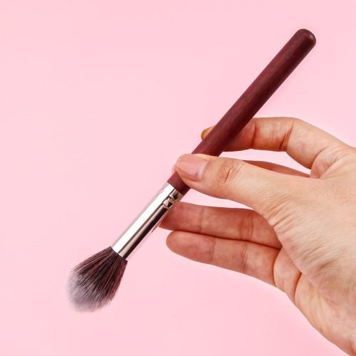 Premium Nylon Bristle Highlighter Brush: Natural and Sheer Finish